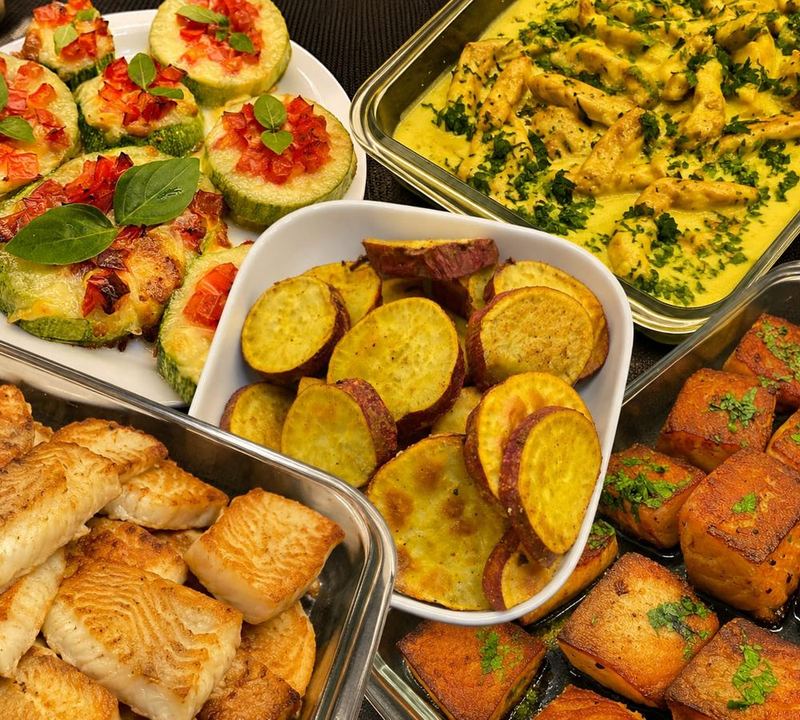 A mesa do buffet montada