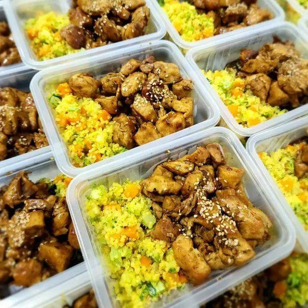 Marmita de frango teriyaki com couscous marroquino